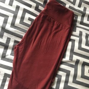 One size LulaRoe rust colored legging